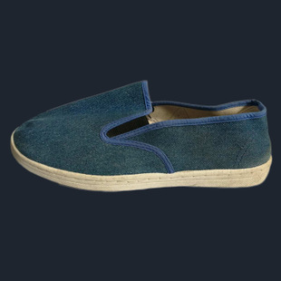 鑒別防靜電潔凈鞋品質(zhì)的方法有哪些？